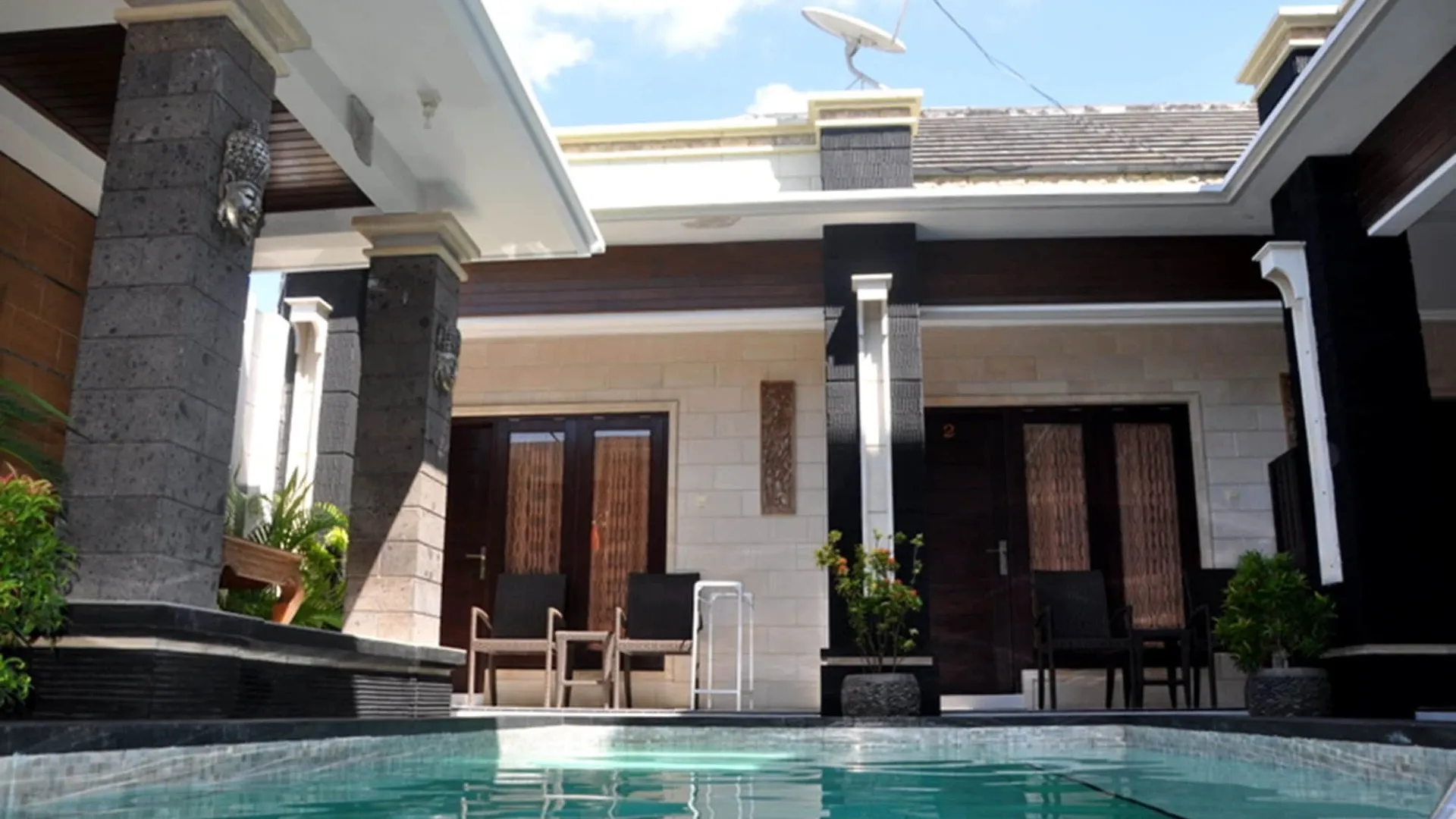 *** Guest house Denays House Hotel Jimbaran  Indonesia